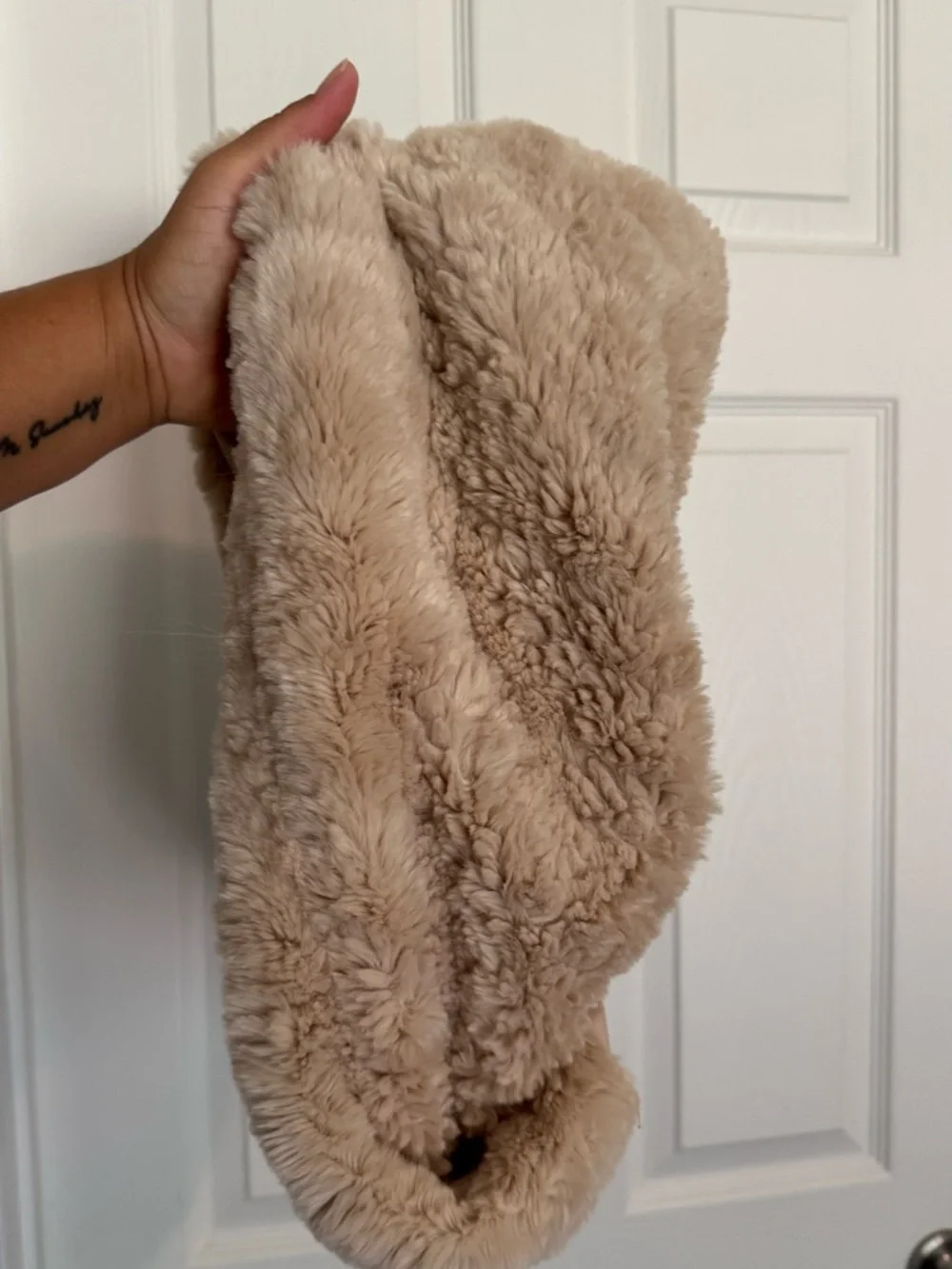 Monsoon Faux Fur Throw in Beige Tan - Picture 3 of 4